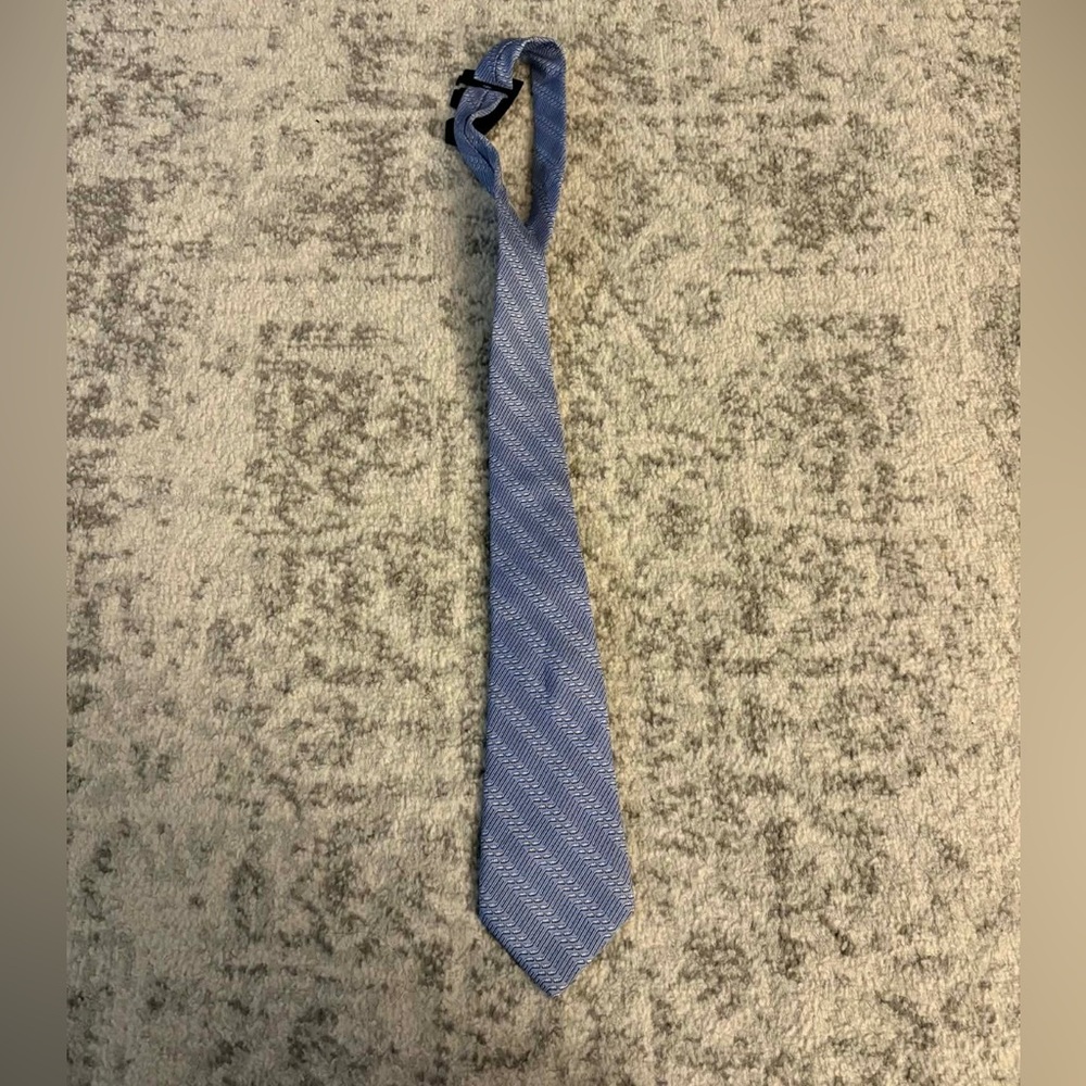 Vineyard Vines neck tie